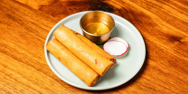 Por Pia Tod (Crispy Spring Rolls) Tray
