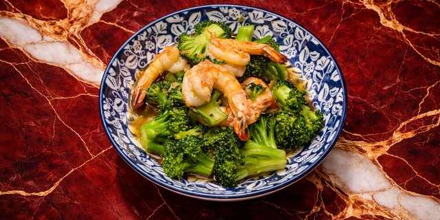 Pad Broccoli w/ Shrimp