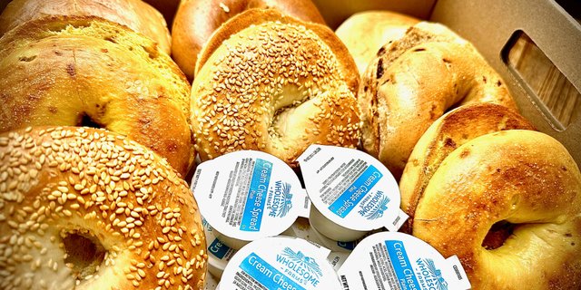 Assorted Bagels Box