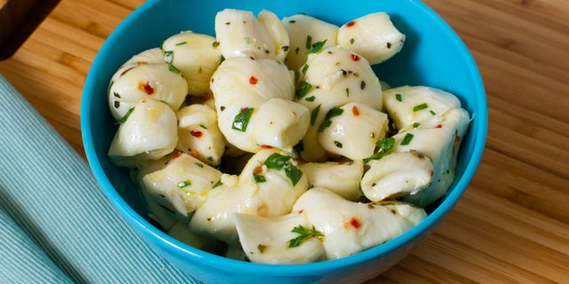 Mozzarella Knots