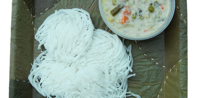 Idiyappam & Kurma