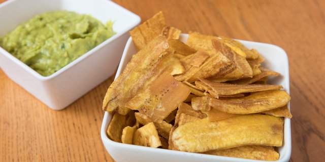Guacamole w/ Plantain Chips