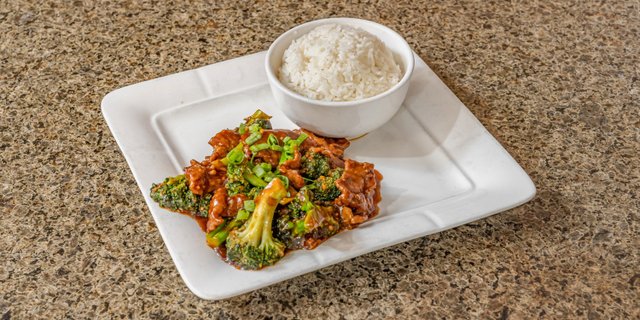 Beef w/ Broccoli Rice Boxed Lunch