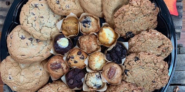 Jumbo Muffins Platter