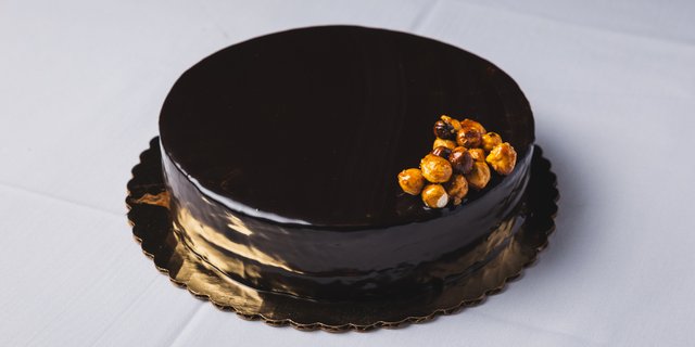 8" Nonna's Chocolate Round Cake