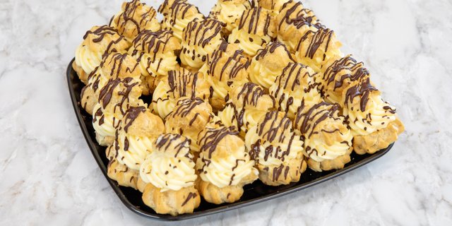 Mini Cream Puffs