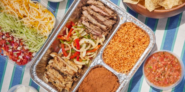 The Mamacita Fajita Bar w/ Beef & Chicken
