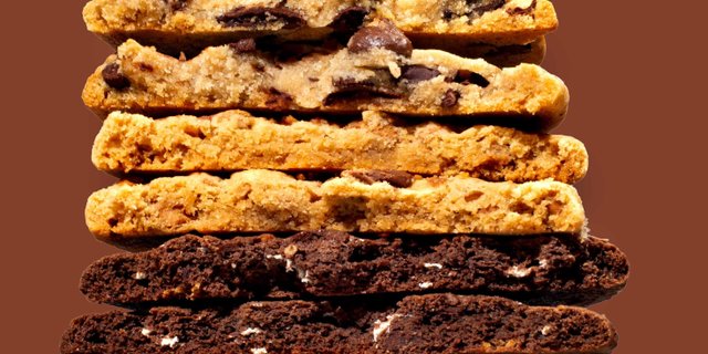 Giant Salted Caramel Chocolate Chunk Cookie