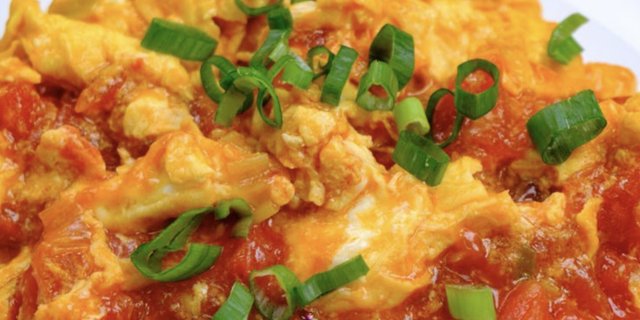 Scrambled Eggs w/ Tomato