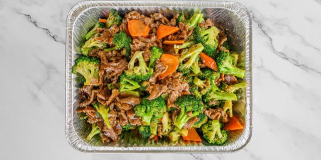 Steak with Broccoli (5LB Half Pan)