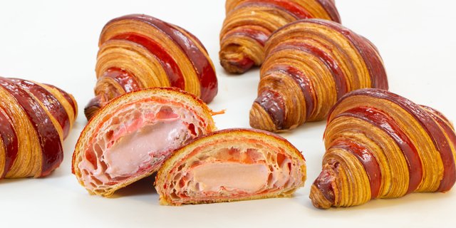 Strawberry Croissant