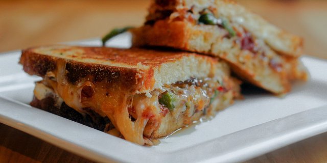 Bacon Jalapeño Popper Grilled Cheese Sandwich