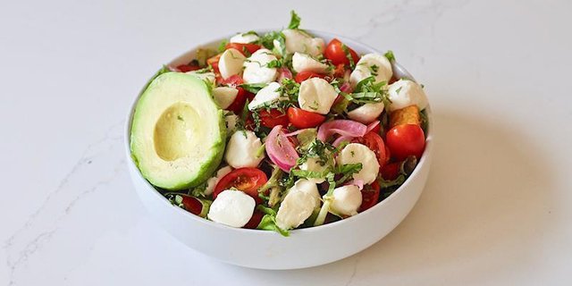 Avocado Caprese