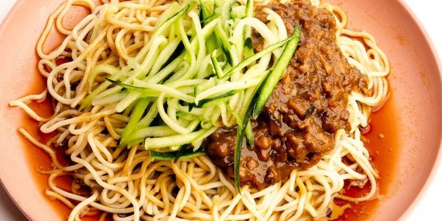 Cold Peanut Noodle w/ Vegan Braised Pork Belly