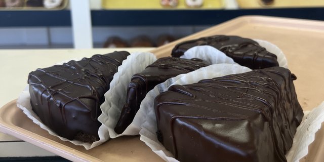 Chocolate Cake Slice