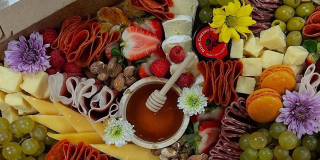 Medium Grazing Board