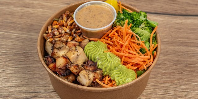 Avocado Chicken Crunch Salad