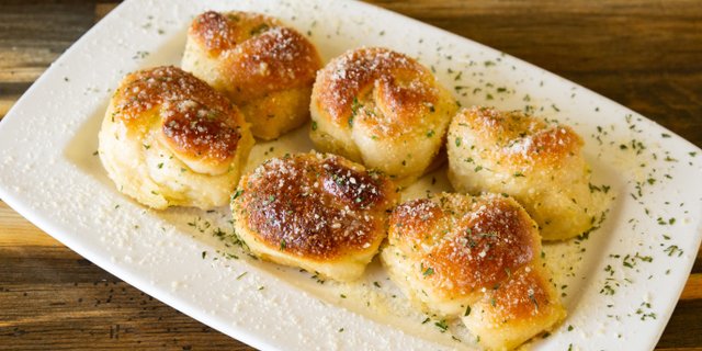 Garlic Knots