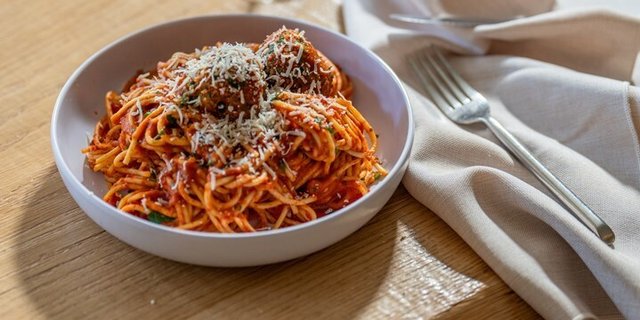 Spaghetti & Meatballs
