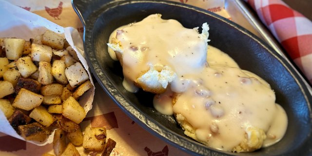 Biscuit & Gravy Combo