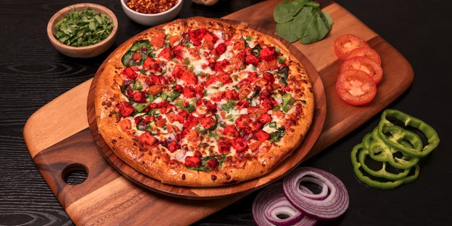 Palak Paneer Pizza