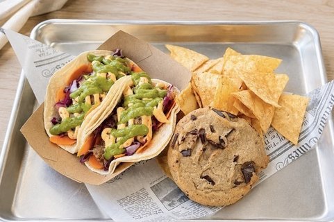 Lucy Taco Box Combo