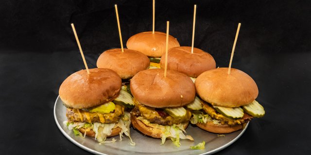 6-Pack Burgers