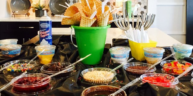 1-20 Guest Ice Cream Social Package