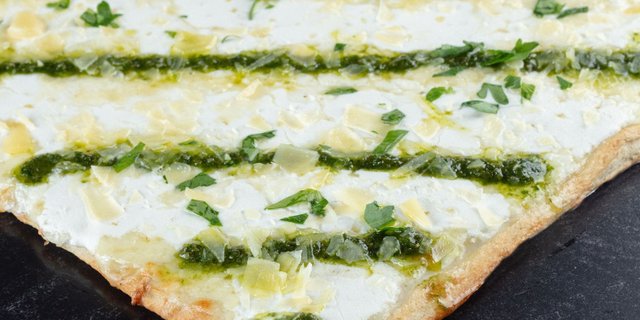 White Pesto Pizza