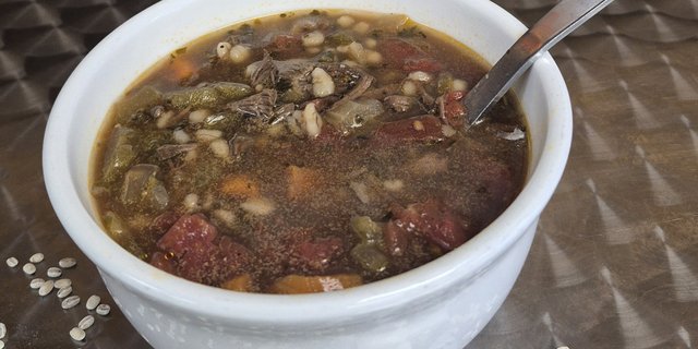 Old-Fashioned Beef Barley Soup