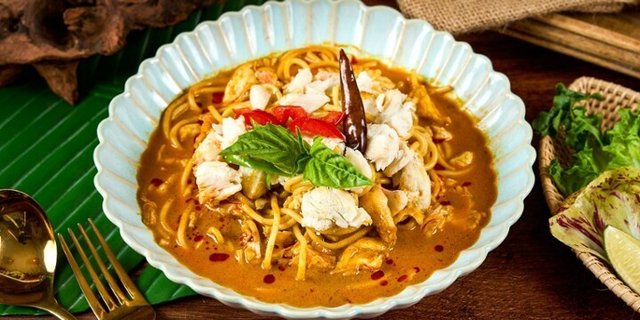 Crab Meat Curry Pasty