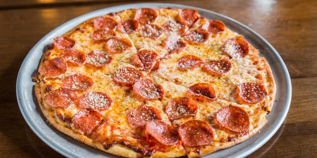 Gluten-Free Pepperoni Pizza