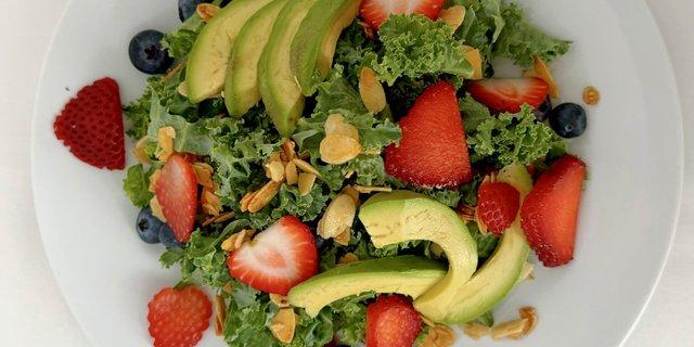 Kale Blueberry Salad