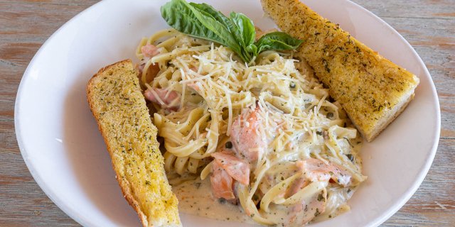 Smoked Salmon Fettuccine