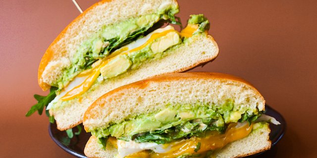 Smashed Avocado Breakfast Sandwich