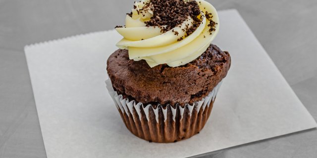 Oreo Cheesecake Cupcakes