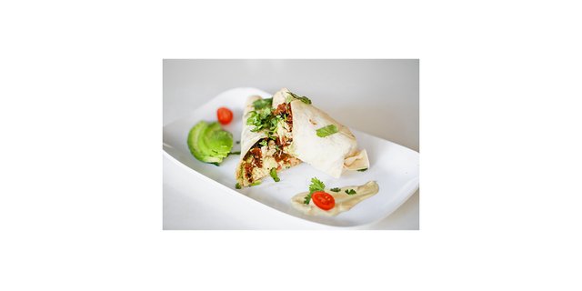 Chicken, Bacon & Avocado Wrap Box