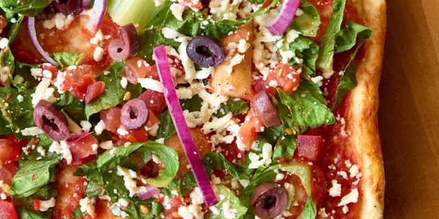 Mediterranean Pizza
