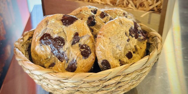 Chocolate Chip Cookie