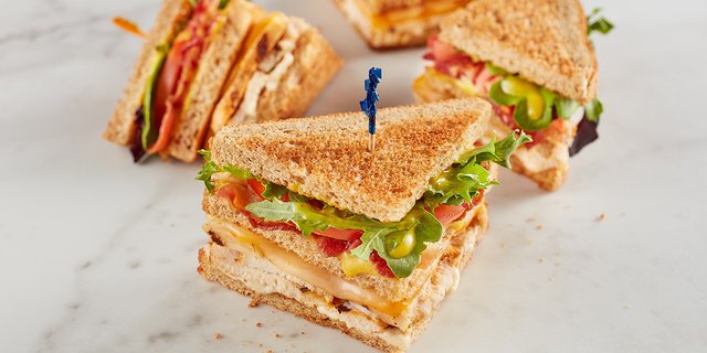 Grilled Chicken Club Sandwich Box