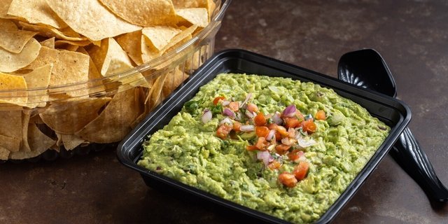 Chips & Guacamole