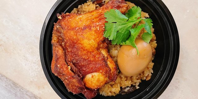 Fried Chicken Leg w/ Sticky Rice