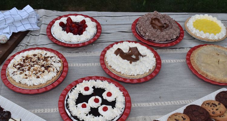 C&C Lunch & Dessert Palace (Candy & Cake) Catering, Bourbonnais, IL