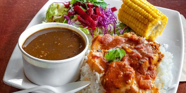 Alaskan Cod w/ Red Sauce Plato
