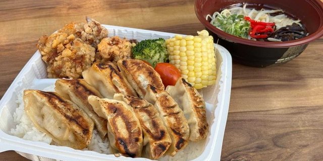 Gyoza Bento Box