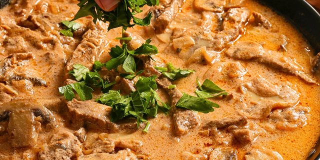 Beef Stroganoff Tray