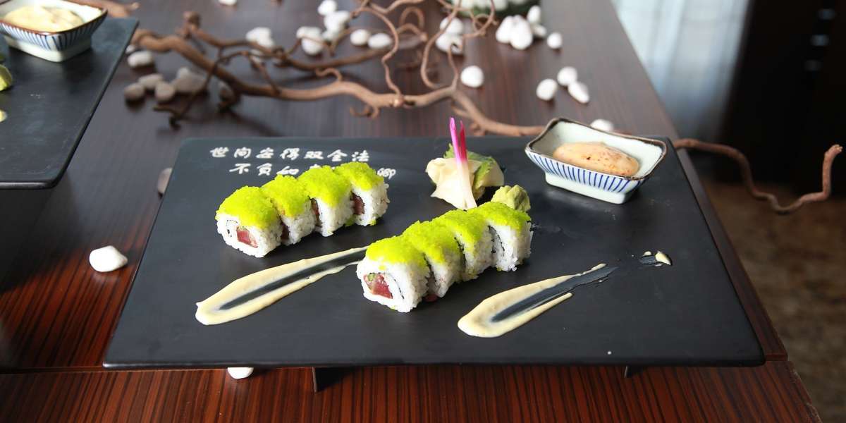 Bentowoman