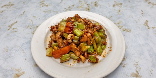 Chicken w/ Cashews