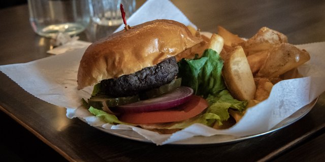 Hamburger Boxed Lunch