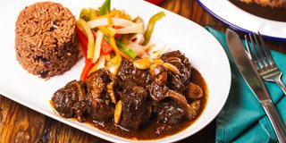 Oxtail w/ Lima Beans Tray